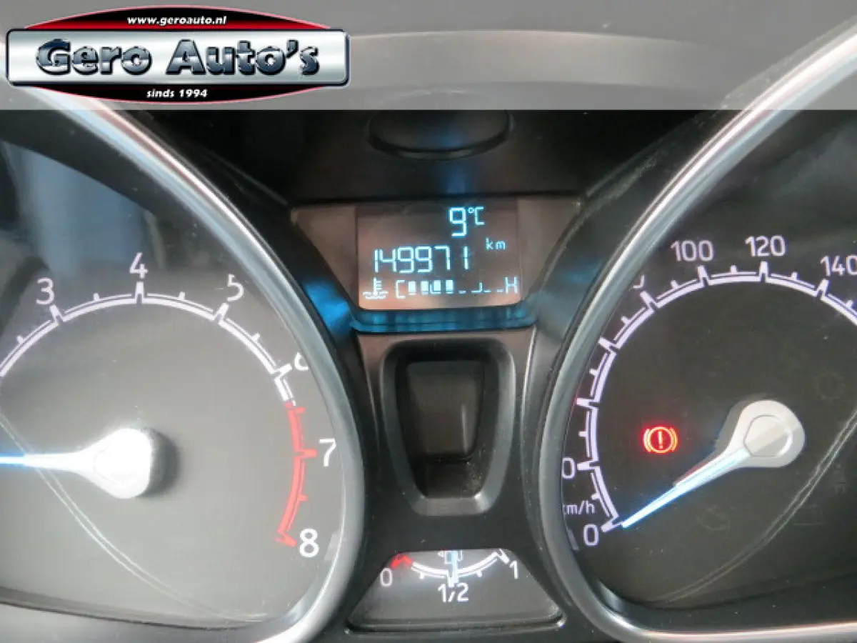 1.0 EcoBoost Titanium nl-auto ,airco ecc ,trekhaak pdc