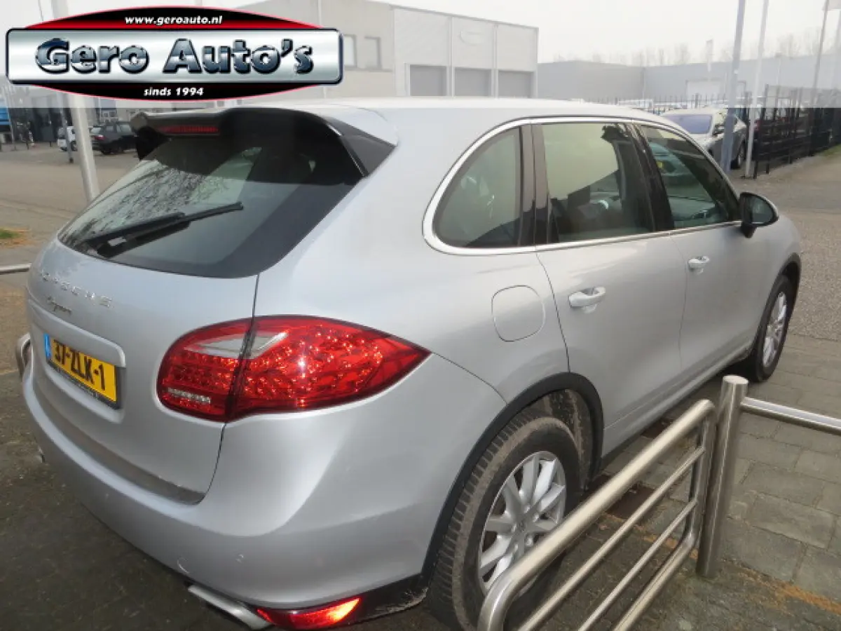 3.6 nl-auto vol opties panorama ,zwart leder ,originele staat !