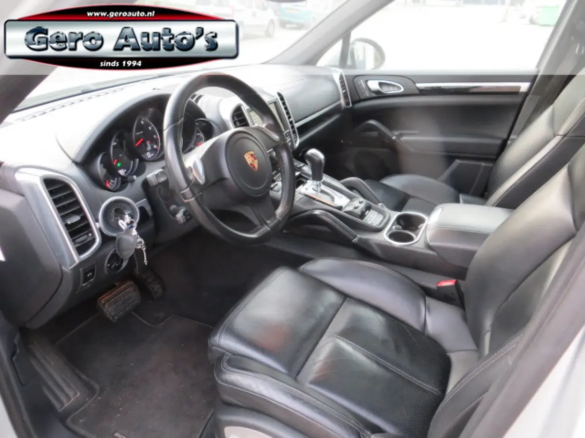 3.6 nl-auto vol opties panorama ,zwart leder ,originele staat !