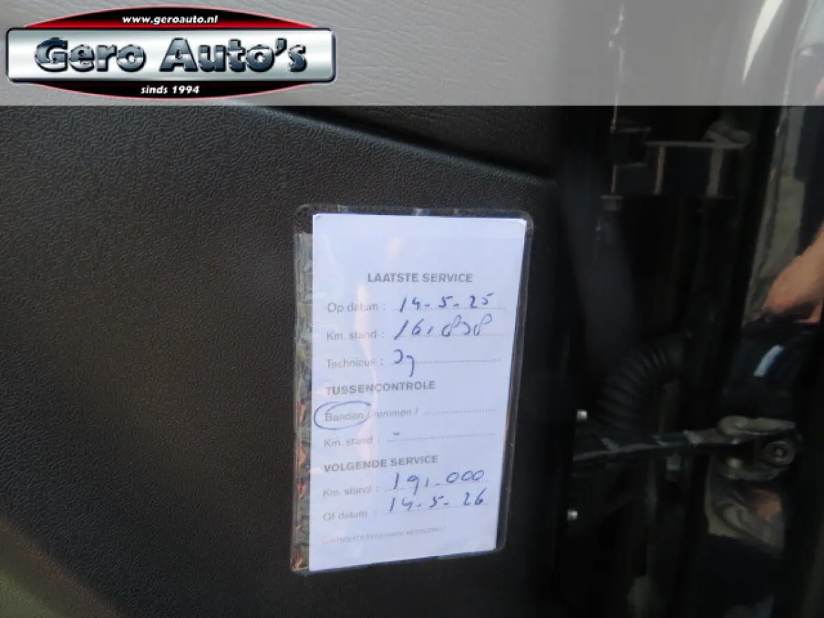 2.0 T3 Momentum half leder ,airco ecc ,bots herkenning etc