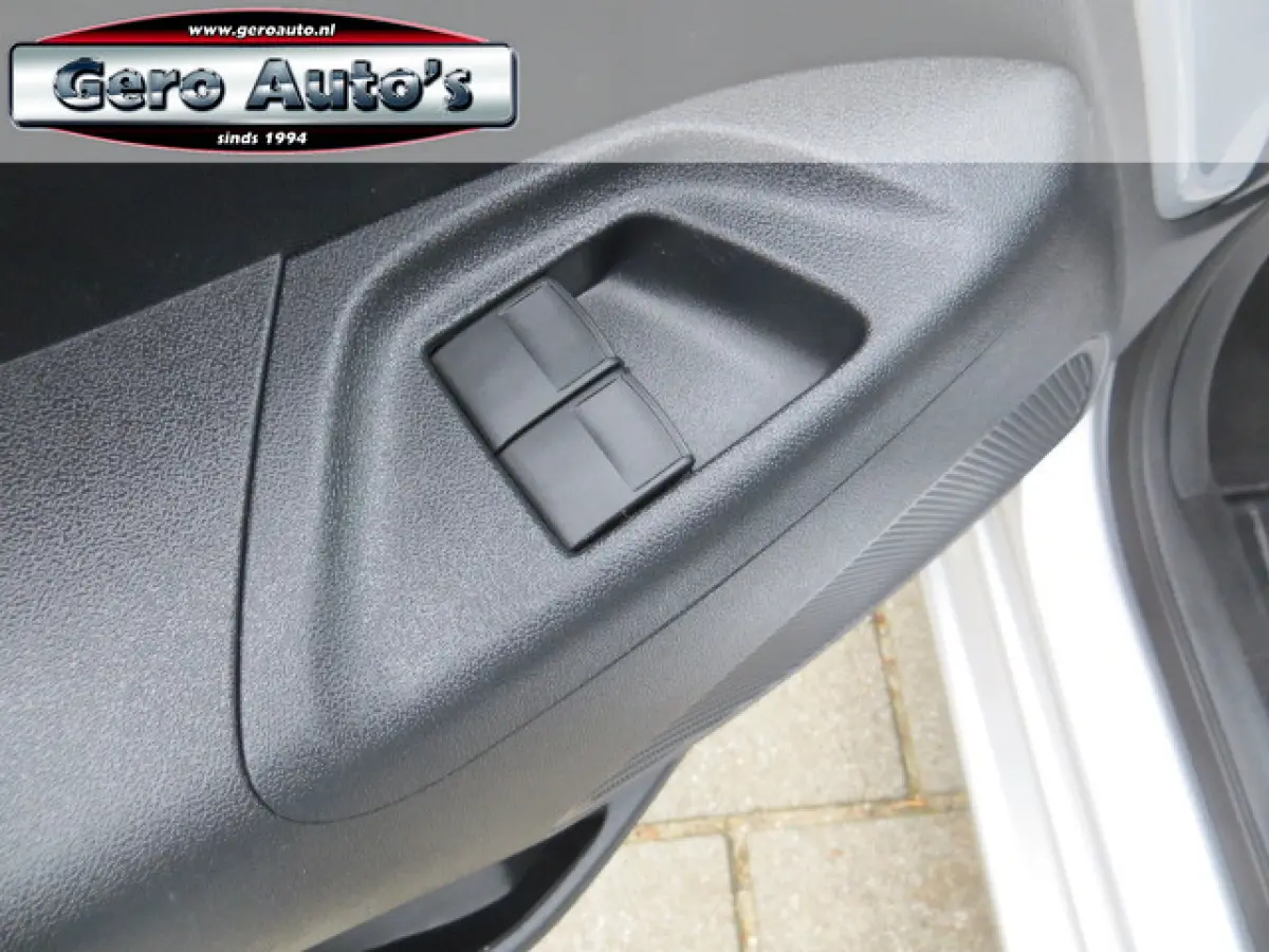 1.0 VTi Airscape Shine 4 deurs open cabrio dak ,airco ecc ,flippers