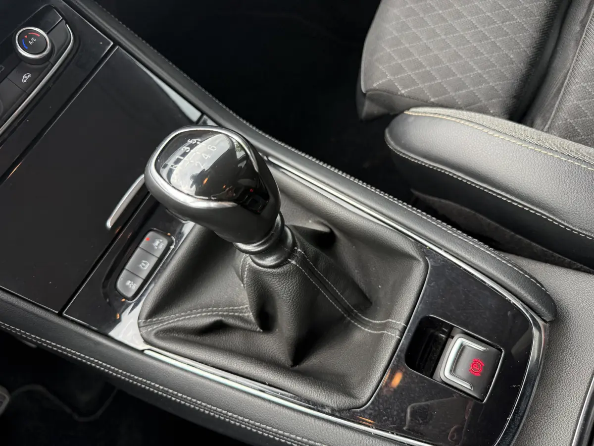 1.2 Turbo 130pk Innovation, Navi & CarPlay | 18inch | Pdc