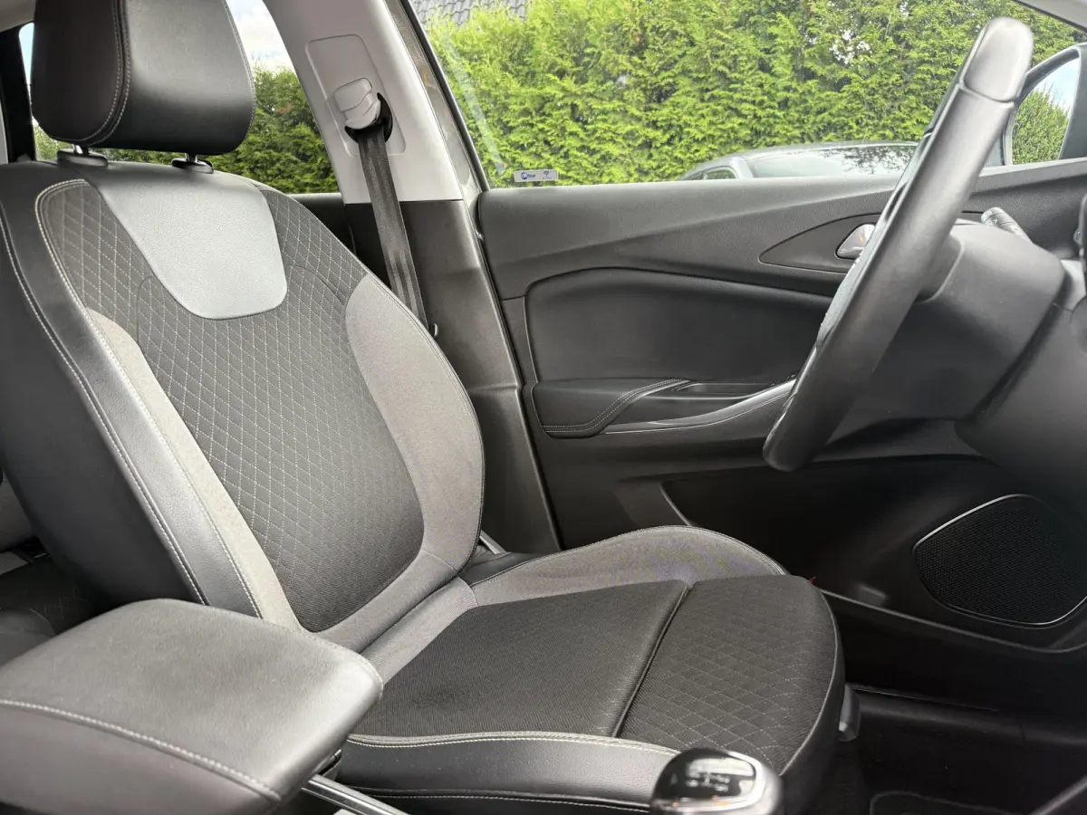 1.2 Turbo 130pk Innovation, Navi & CarPlay | 18inch | Pdc