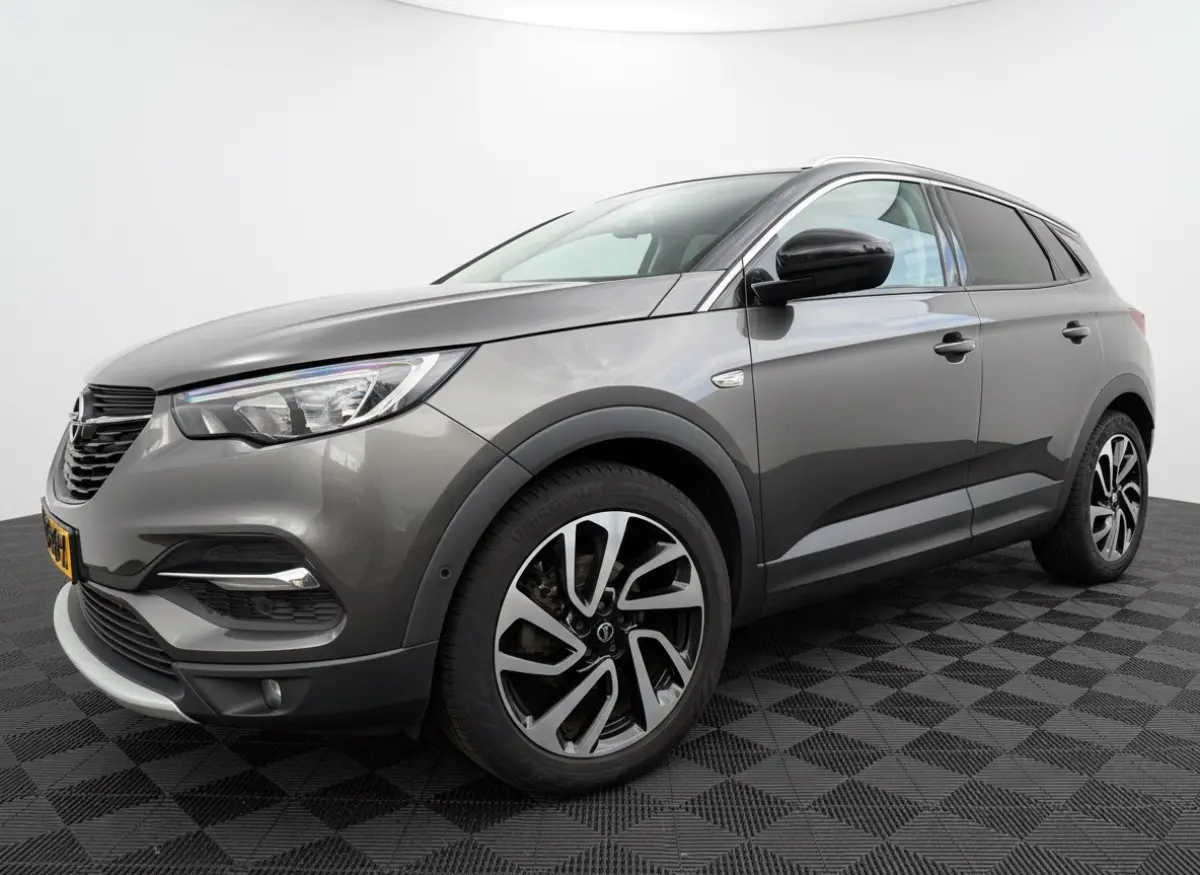 1.2 Turbo 130pk Innovation, Navi & CarPlay | 18inch | Pdc