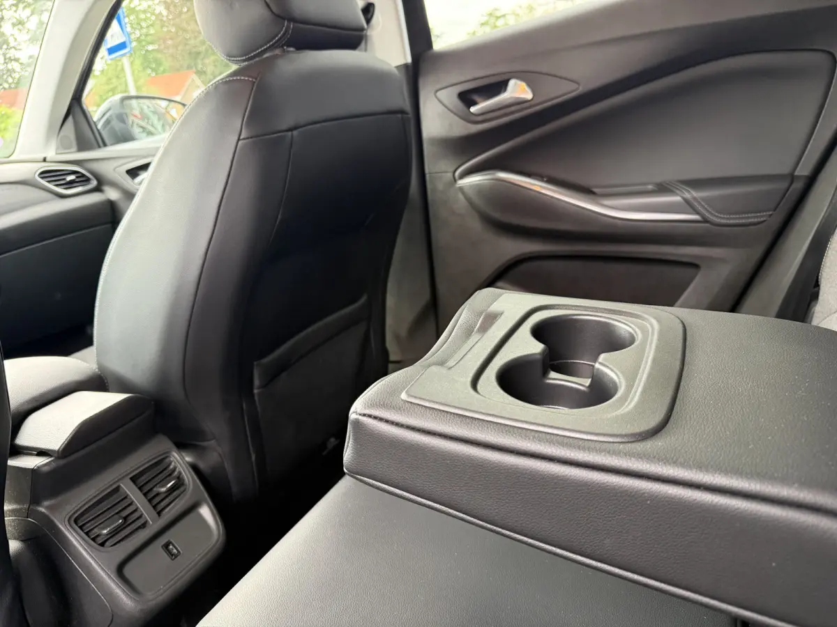 1.2 Turbo 130pk Innovation, Navi & CarPlay | 18inch | Pdc