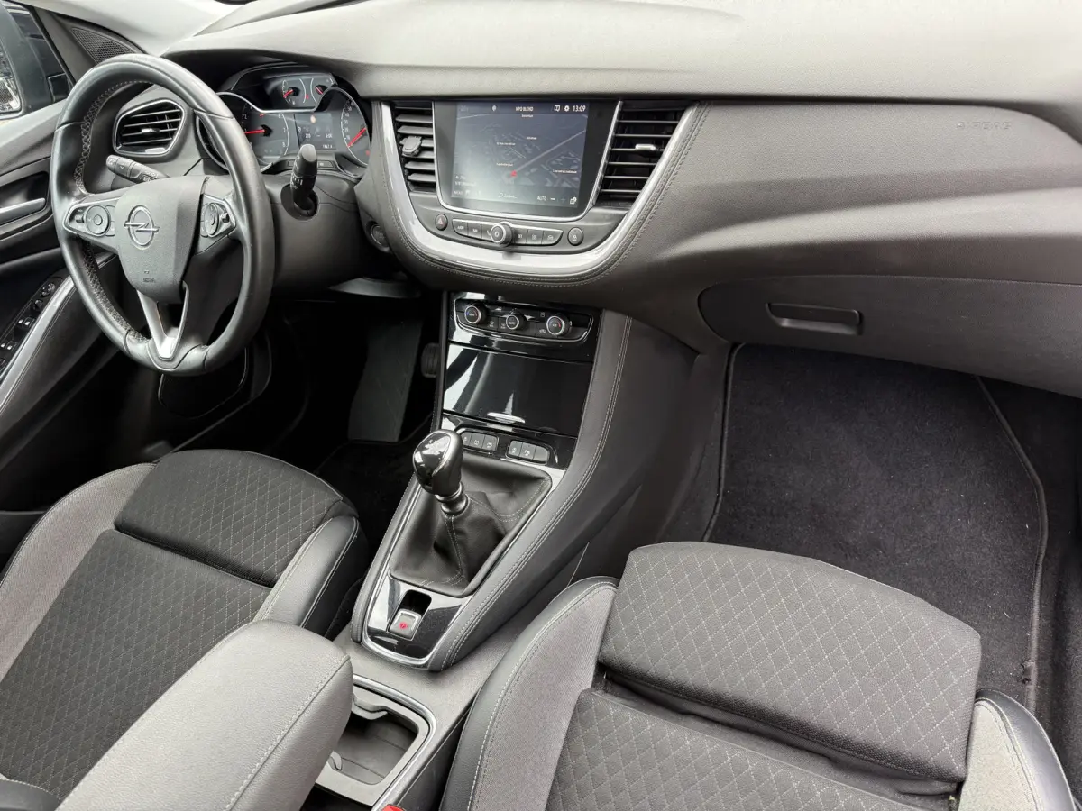 1.2 Turbo 130pk Innovation, Navi & CarPlay | 18inch | Pdc
