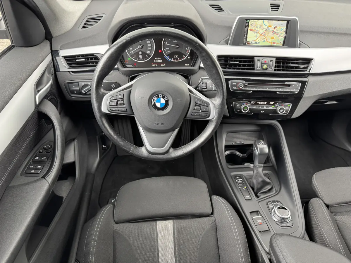 xDrive20i 192pk Executive Aut., Driving assist | Trekhaak