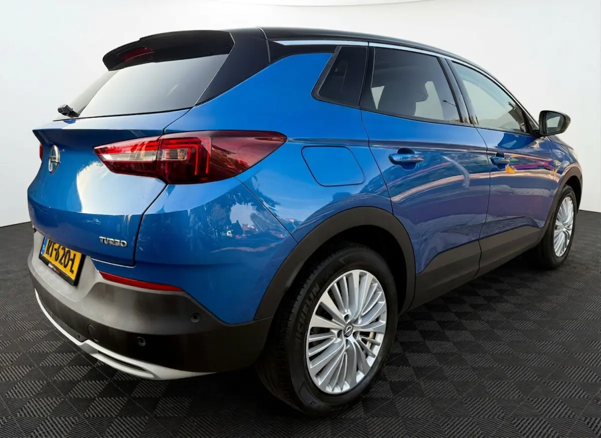 1.2 Turbo 130pk Executive, Pano | Clima | Navi & CarPlay