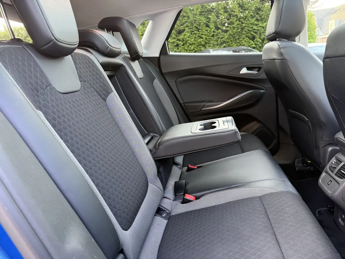 1.2 Turbo 130pk Executive, Pano | Clima | Navi & CarPlay