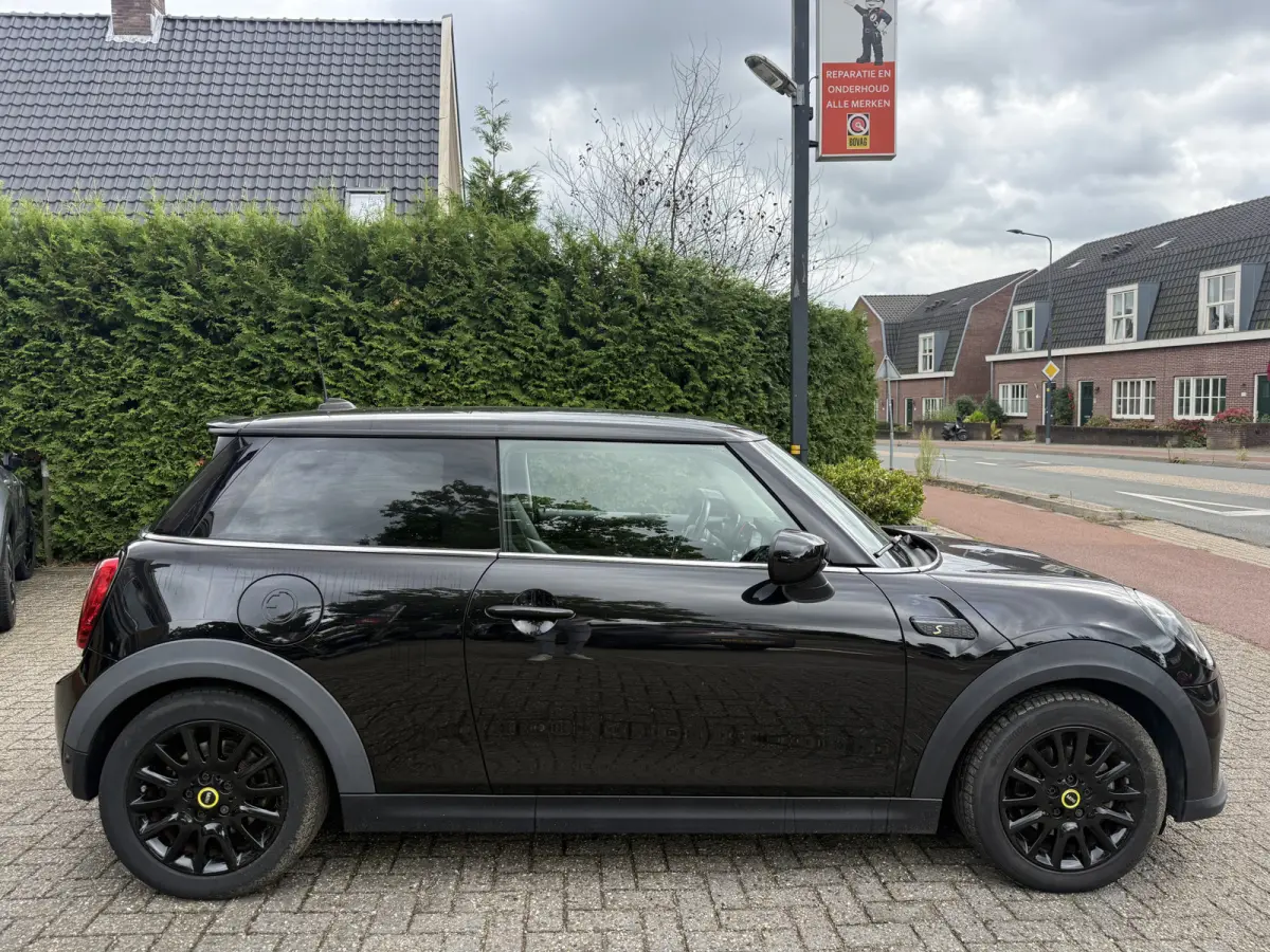 SE 33 kWh, SOH 96% | Sport leder | Clima | Navi & CarPlay