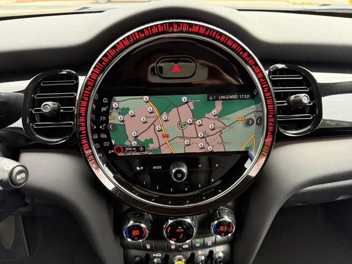 SE 33 kWh, SOH 96% | Sport leder | Clima | Navi & CarPlay