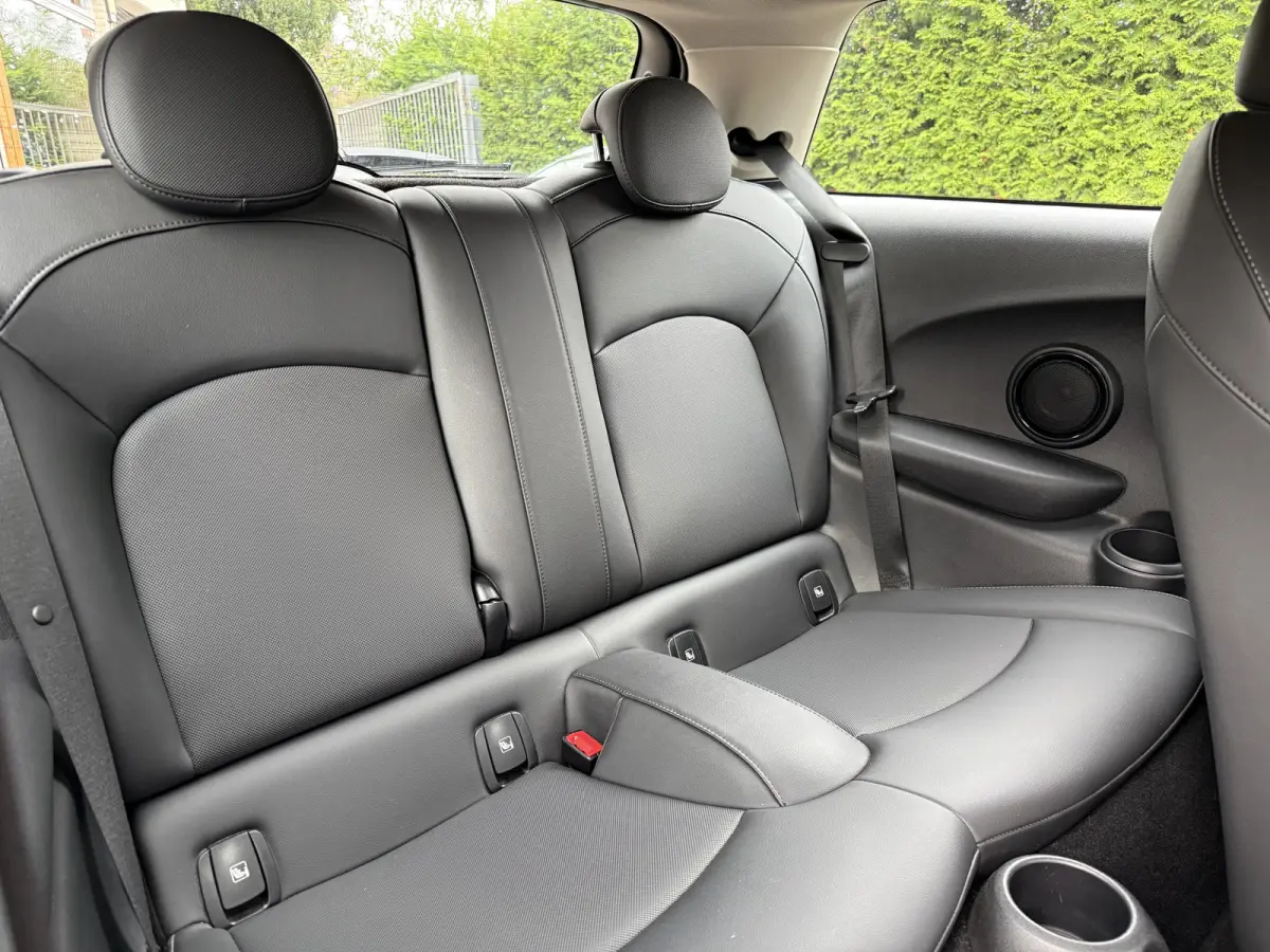 SE 33 kWh, SOH 96% | Sport leder | Clima | Navi & CarPlay