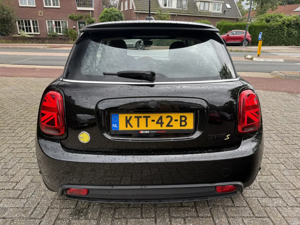SE 33 kWh, SOH 96% | Sport leder | Clima | Navi & CarPlay