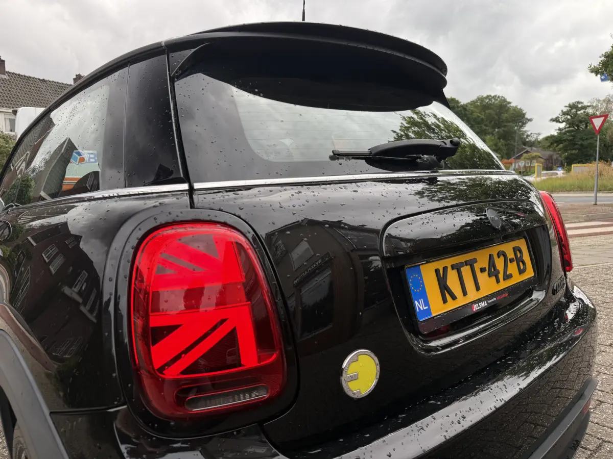 SE 33 kWh, SOH 96% | Sport leder | Clima | Navi & CarPlay