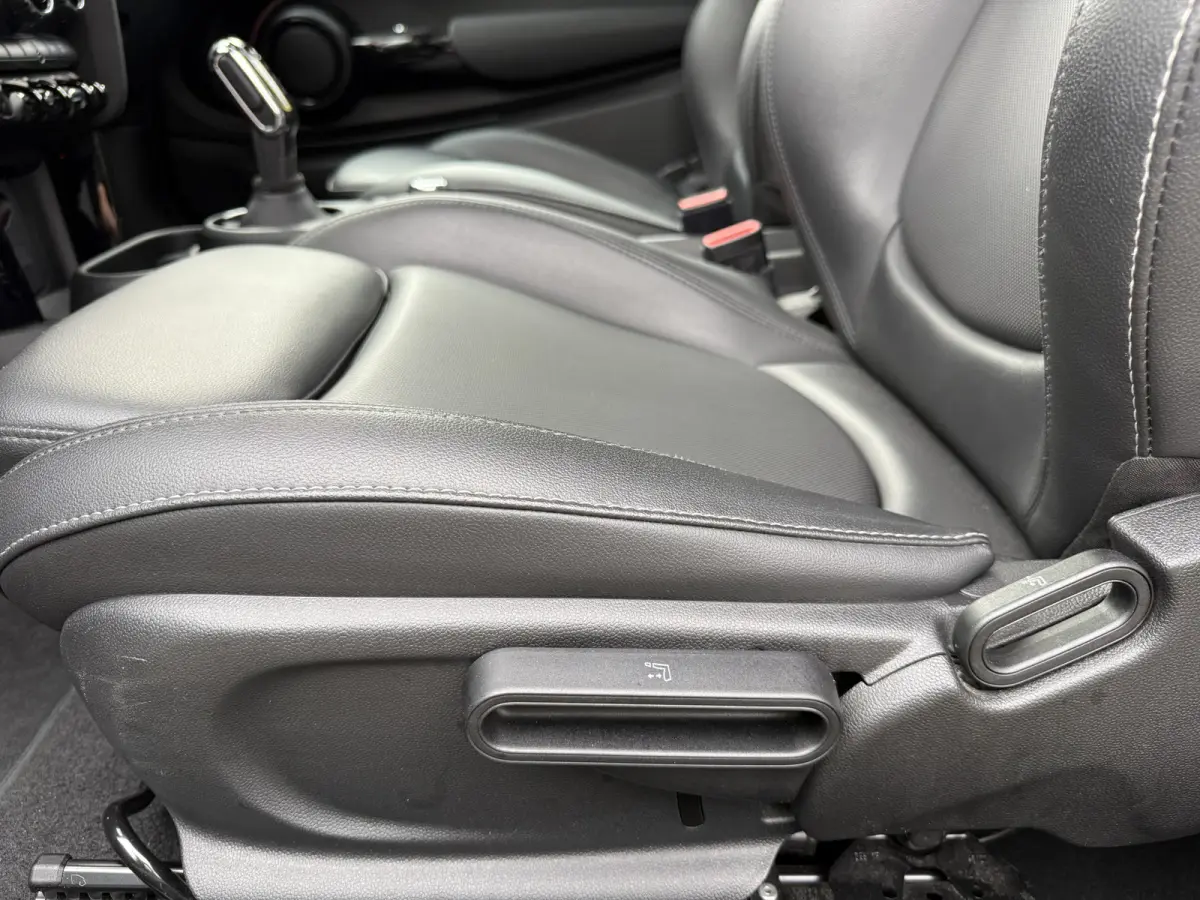 SE 33 kWh, SOH 96% | Sport leder | Clima | Navi & CarPlay