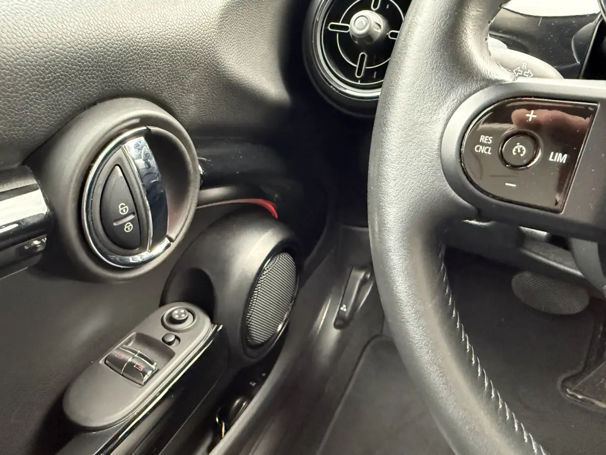 SE 33 kWh, SOH 96% | Sport leder | Clima | Navi & CarPlay