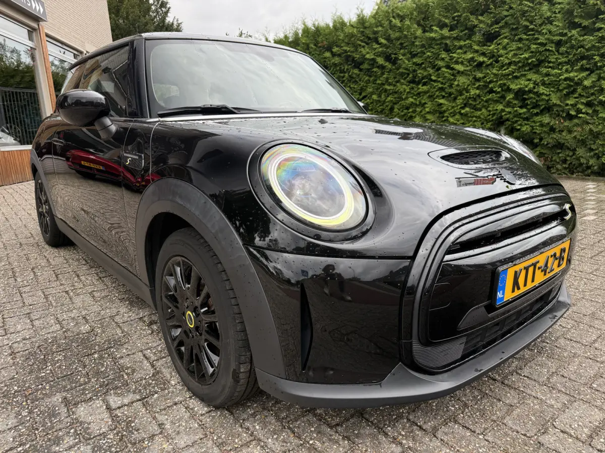 SE 33 kWh, SOH 96% | Sport leder | Clima | Navi & CarPlay
