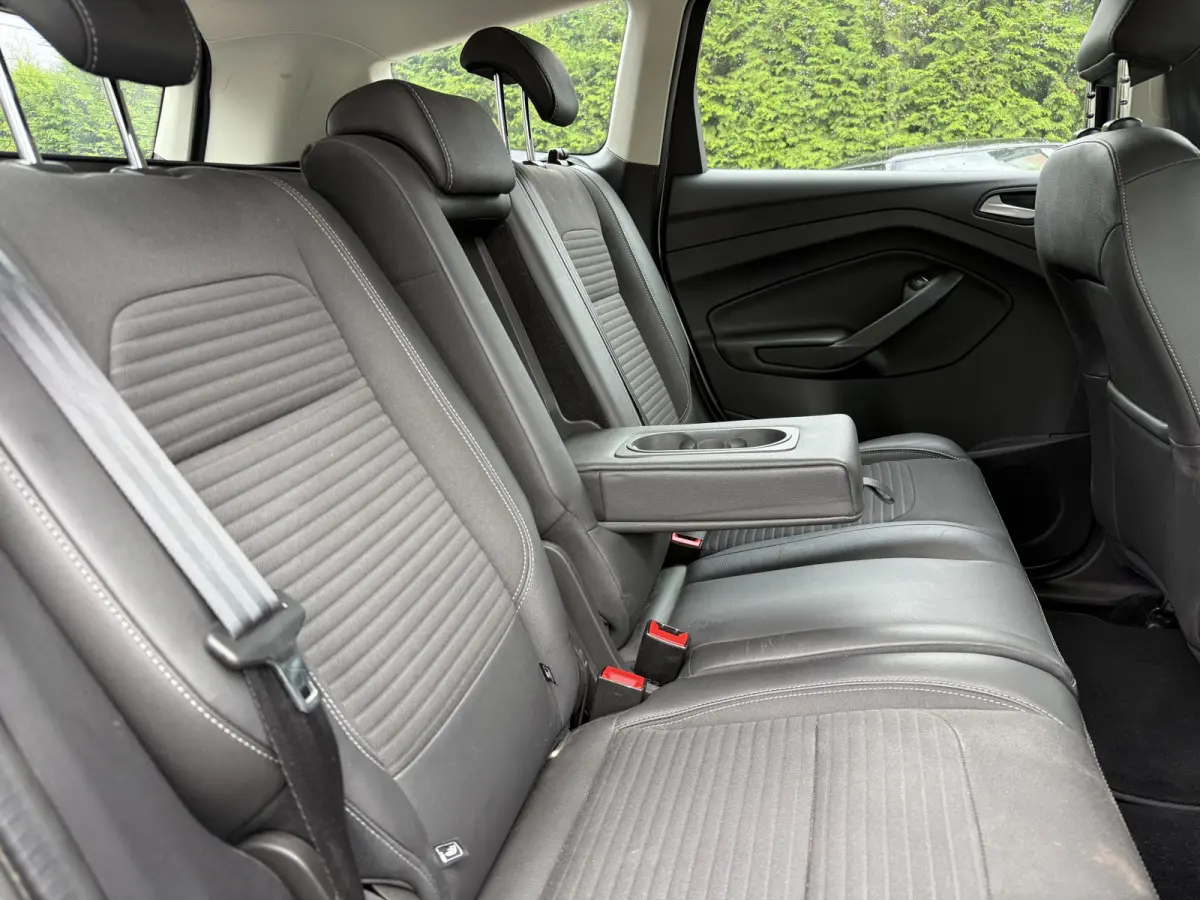1.5 EB 180pk AWD Titanium Aut., Trekhaak | Navi | Clima | Orig NL auto