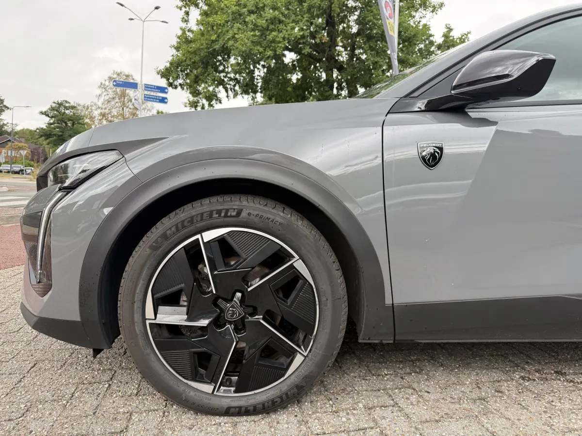 Hybrid 145 e-DCS6 GT aut., Schuif/kanteldak | Trekhaak | 360 Vision | Massage stoelen