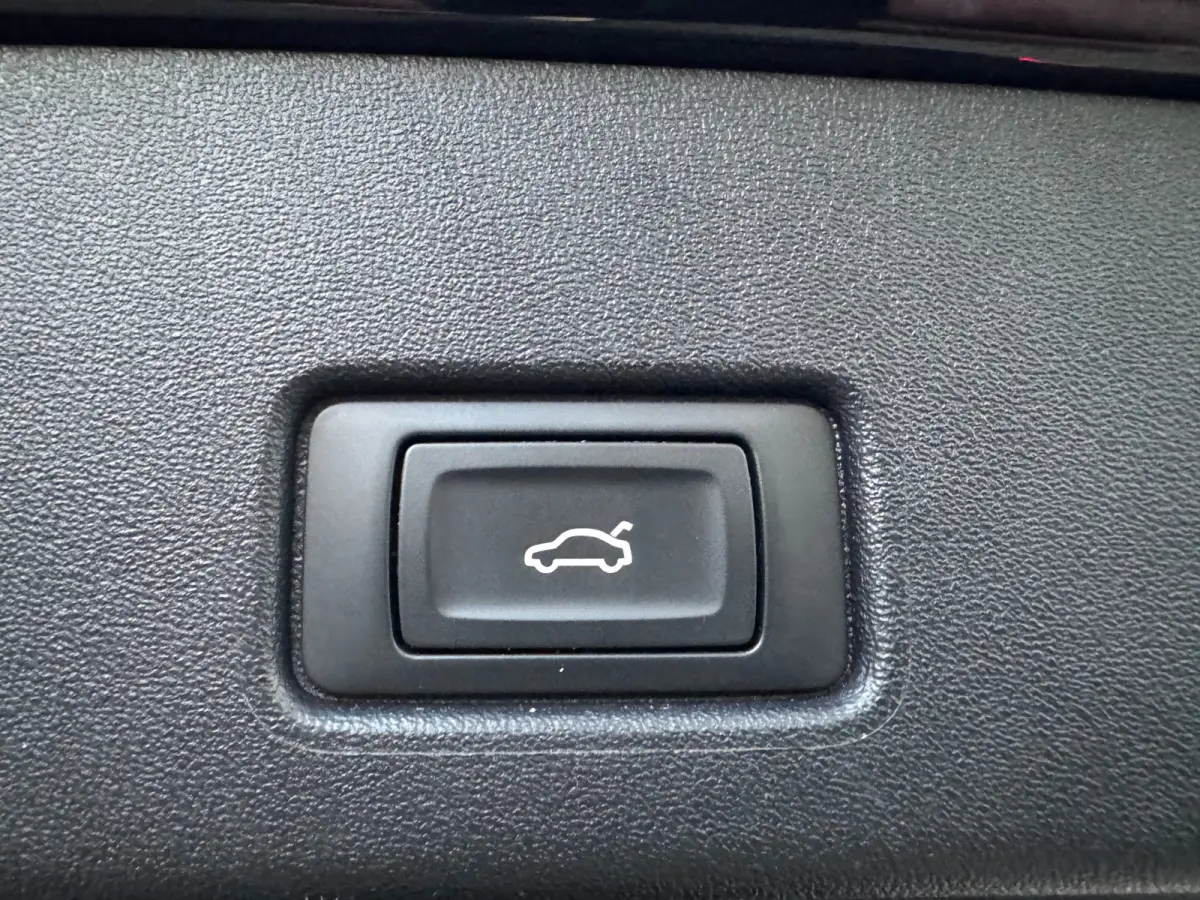 40 S edition 77 kWh, S-Line | SOH 92% | Navi & CarPlay | Camera