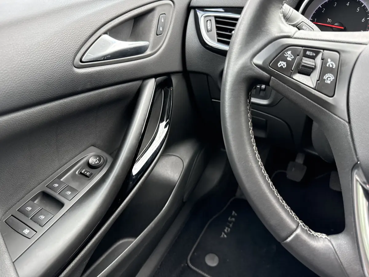 1.2T 110pk Design & Tech, Camera | Navi & Carplay