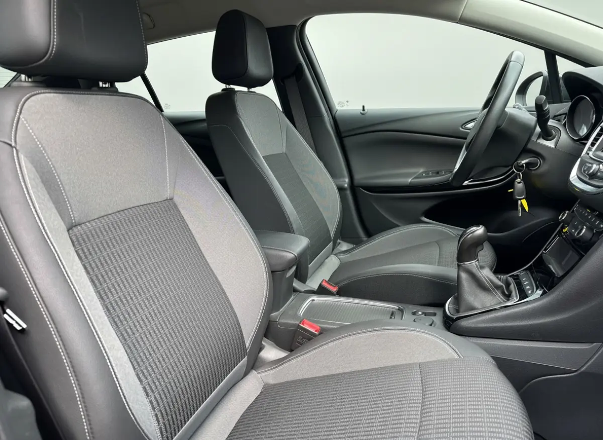 1.2T 110pk Design & Tech, Camera | Navi & Carplay