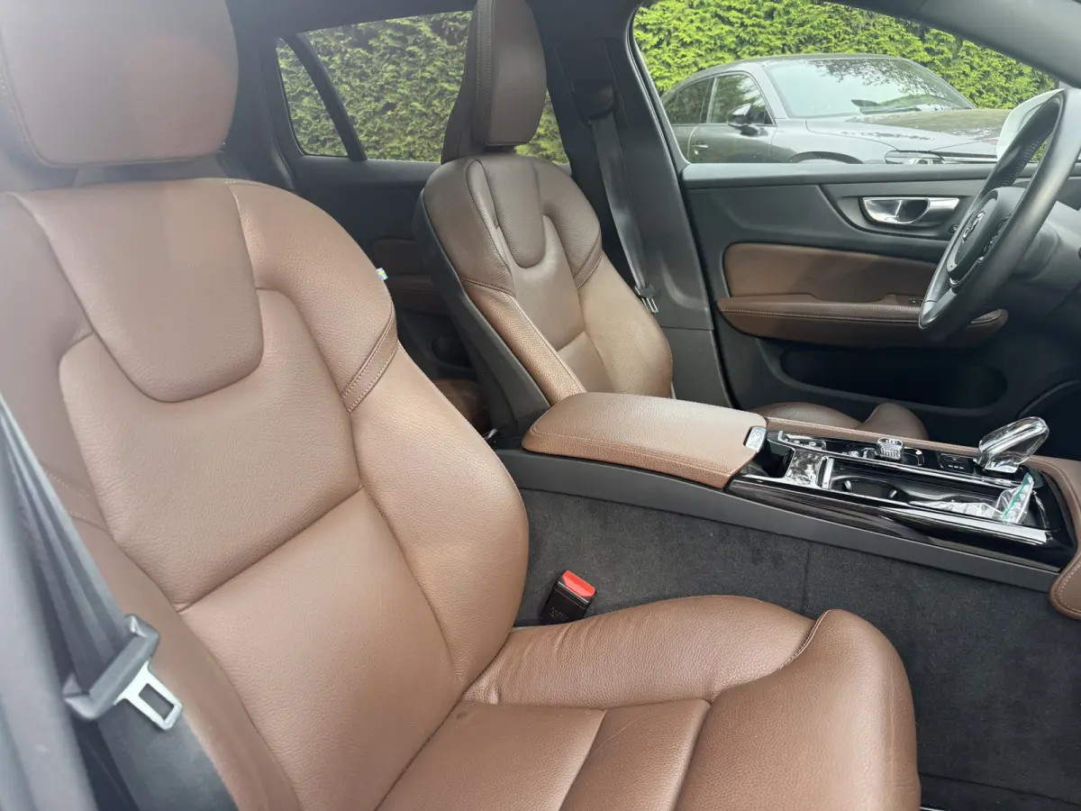T6 Recharge AWD Inscription, SOH 82% | Pano | Trekhaak | Camera