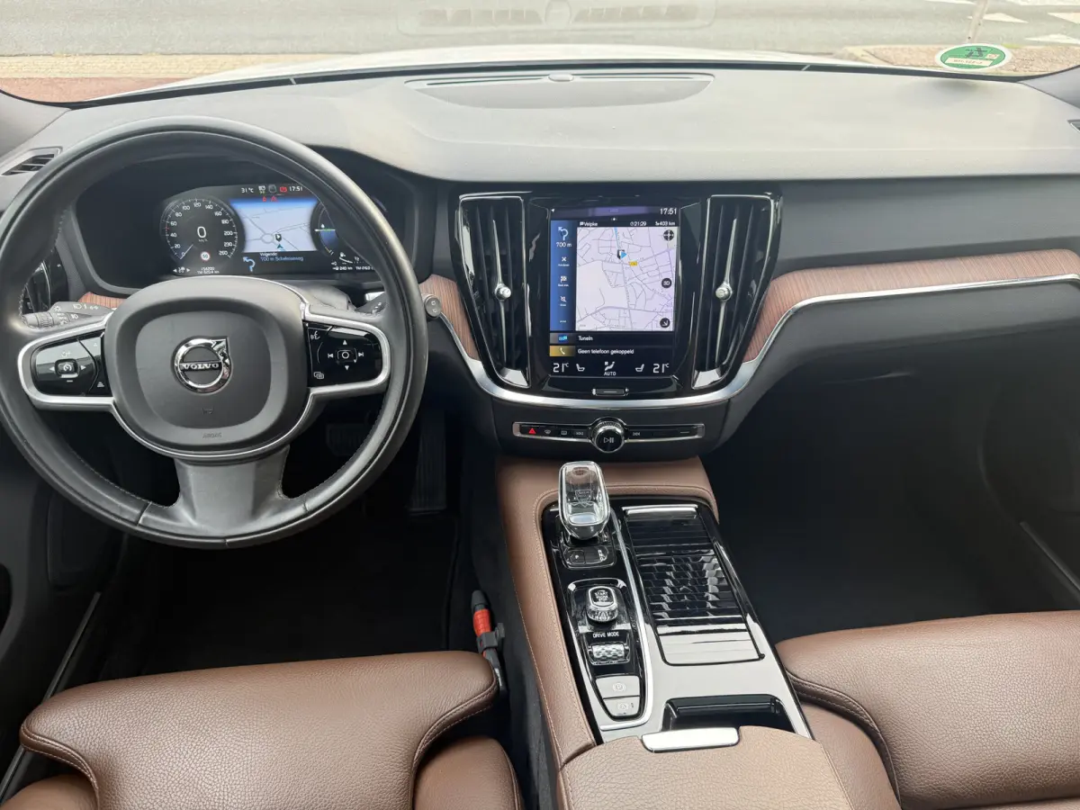 T6 Recharge AWD Inscription, SOH 82% | Pano | Trekhaak | Camera