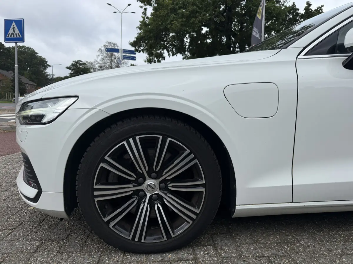T6 Recharge AWD Inscription, SOH 82% | Pano | Trekhaak | Camera