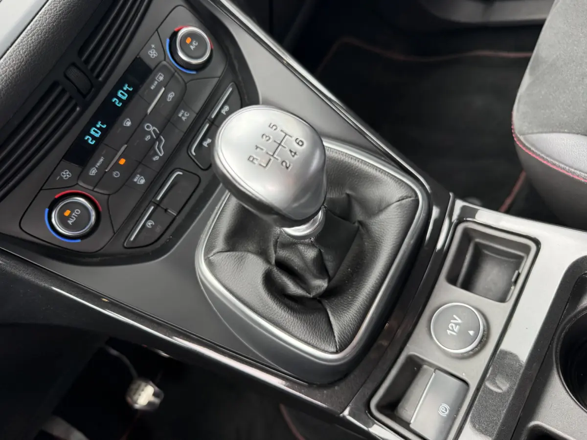 1.5 EcoBoost 120pk ST Line, Trekhaak | Navi | Clima | Orig. NL auto