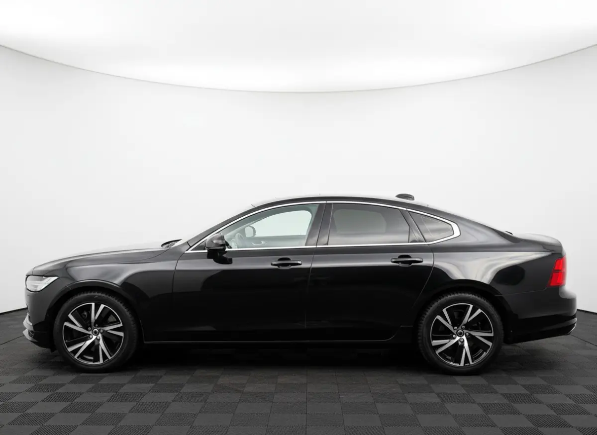 2.0 T4 Momentum+ 190pk Aut., Navi | Leer | Trekhaak | NL auto