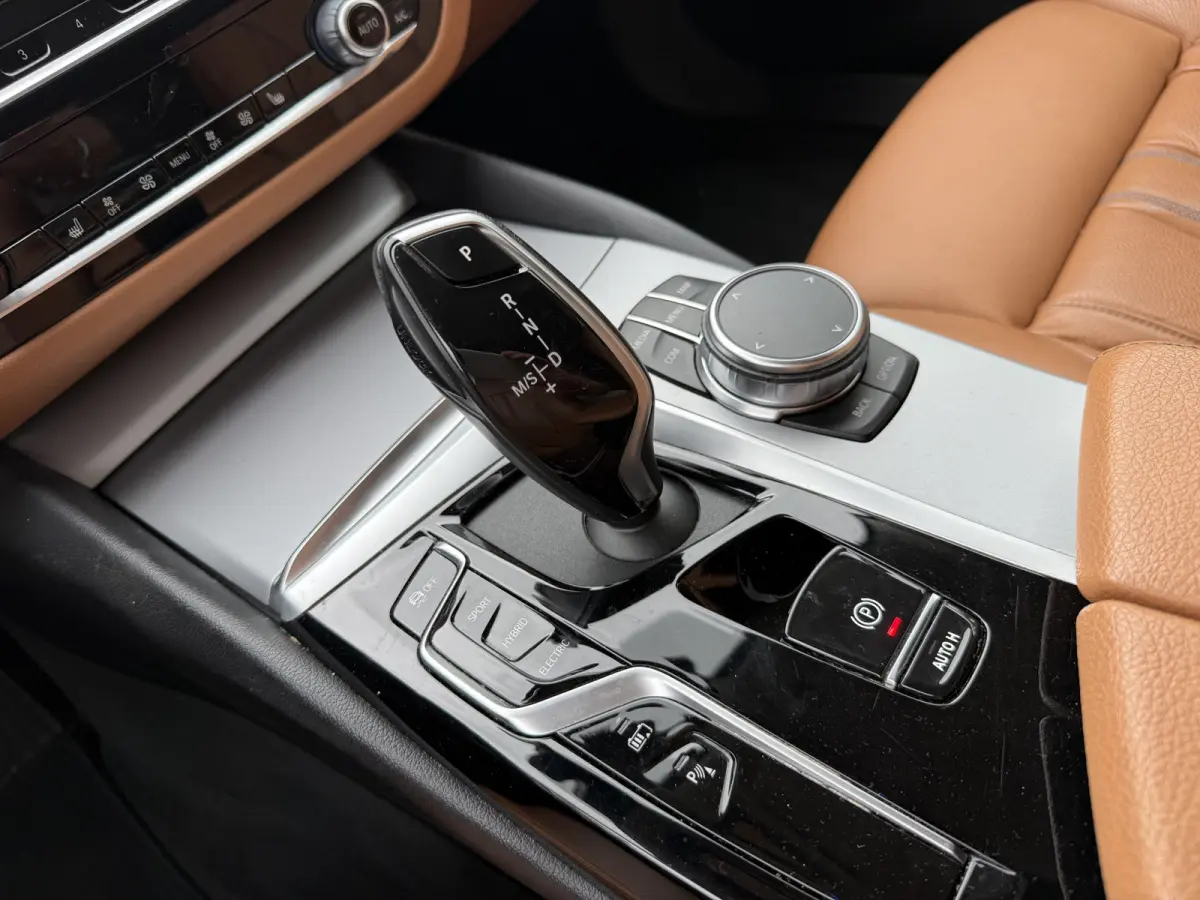 530e Business Edition Plus, Sport-leder Dakota | Orig NL auto | Navi & CarPlay