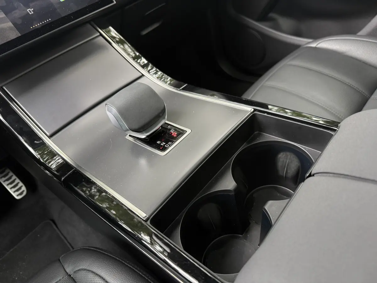 P270e PHEV AWD SE Dynamic Edition, Pano | Winter-pack | Camera | Orig. NL auto
