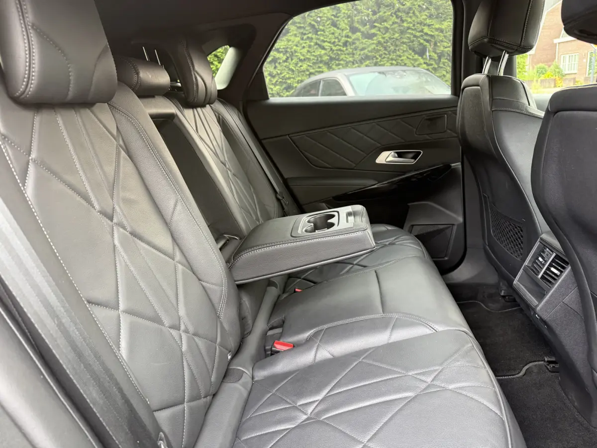 E-Tense Rivoli Aut. SOH 91% | PHEV 225pk | Leer | Navi & CarPlay | Camera