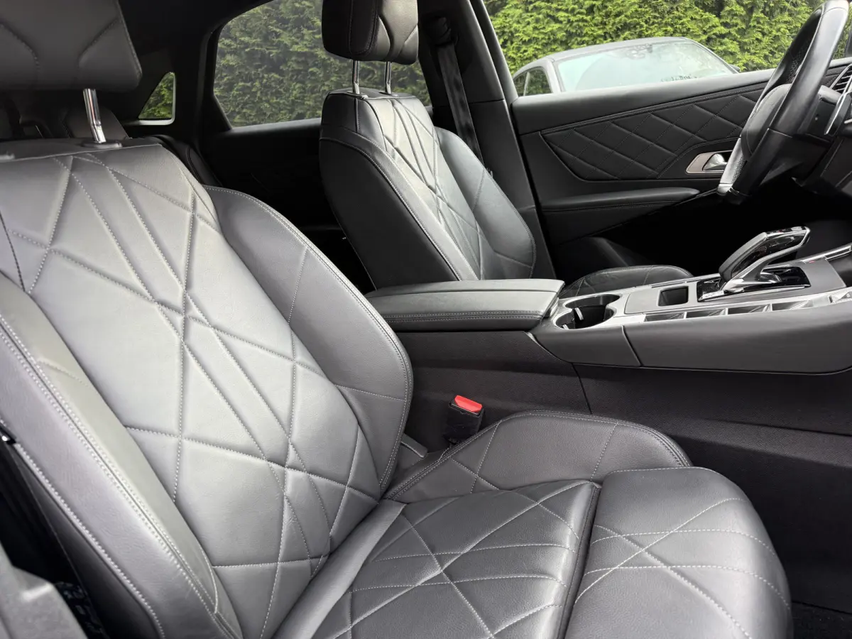 E-Tense Rivoli Aut. SOH 91% | PHEV 225pk | Leer | Navi & CarPlay | Camera