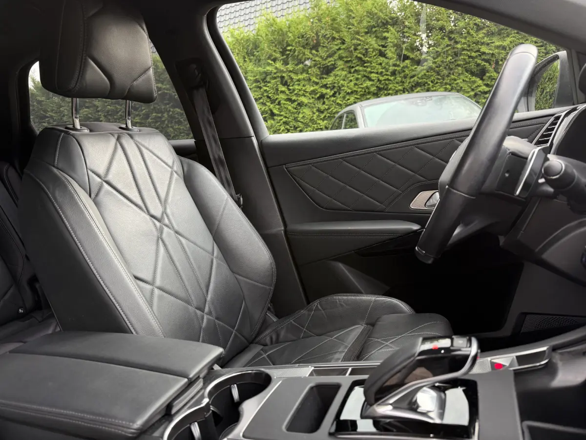 E-Tense Rivoli Aut. SOH 91% | PHEV 225pk | Leer | Navi & CarPlay | Camera