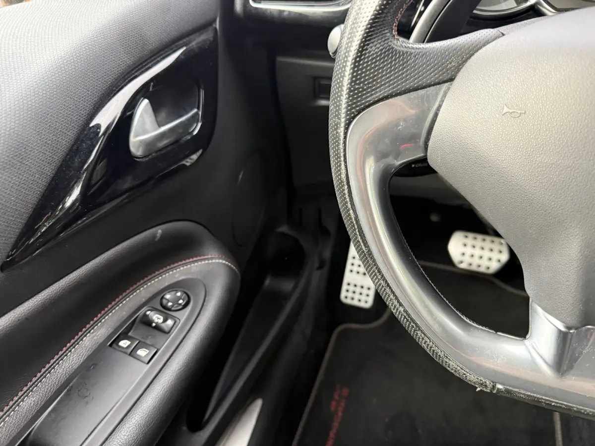 1.2T 110pk PT Performance Line Aut6, Clima | Navi & CarPlay | Camera