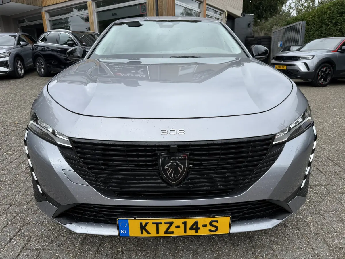 1.6 HYbrid 180 Pack Business Aut., 18inch GT-line | Trekhaak | Navi & CarPlay