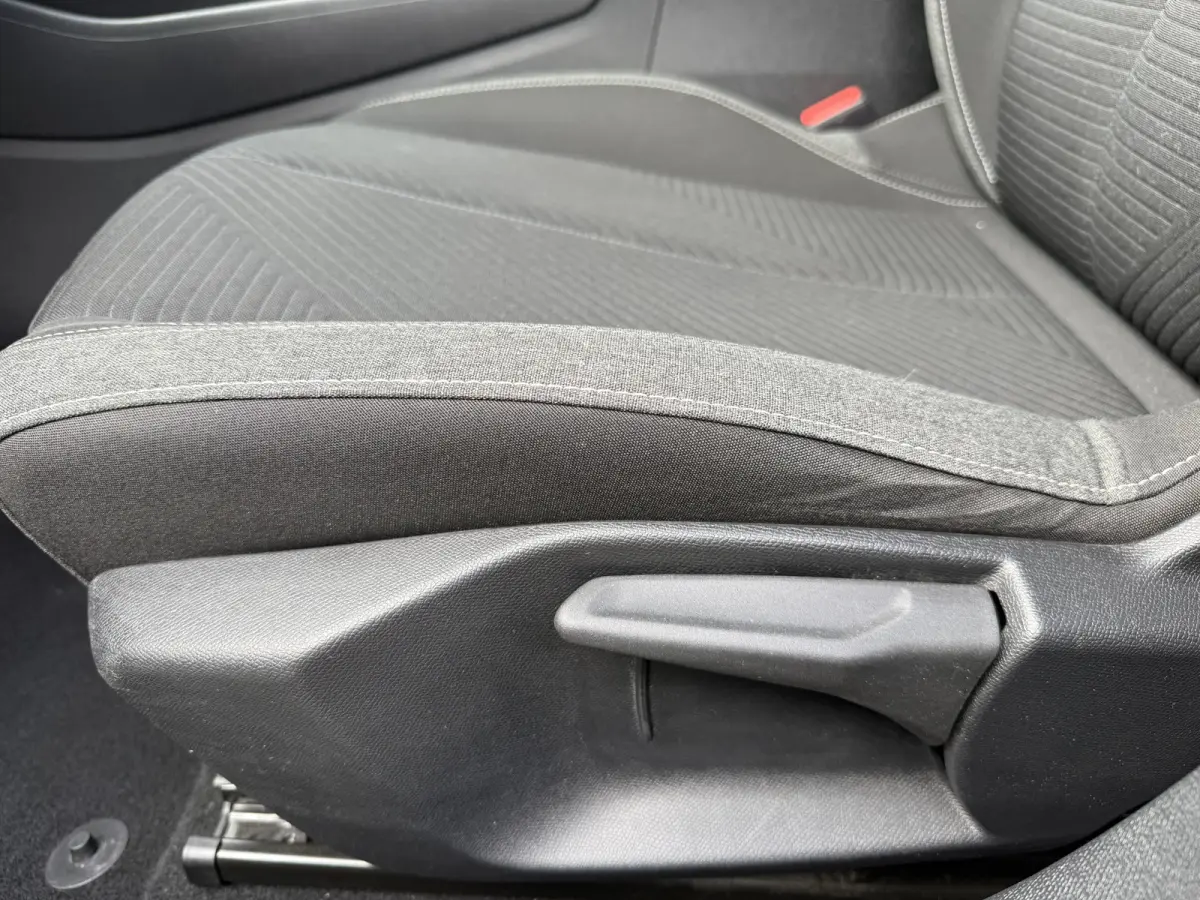 1.6 HYbrid 180 Pack Business Aut., 18inch GT-line | Trekhaak | Navi & CarPlay