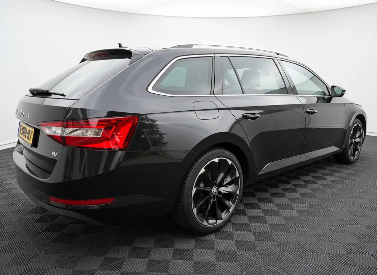 iV PHEV Upgrade Bus. Edition+ SOH 95% | Sport pack | Camera | Canton