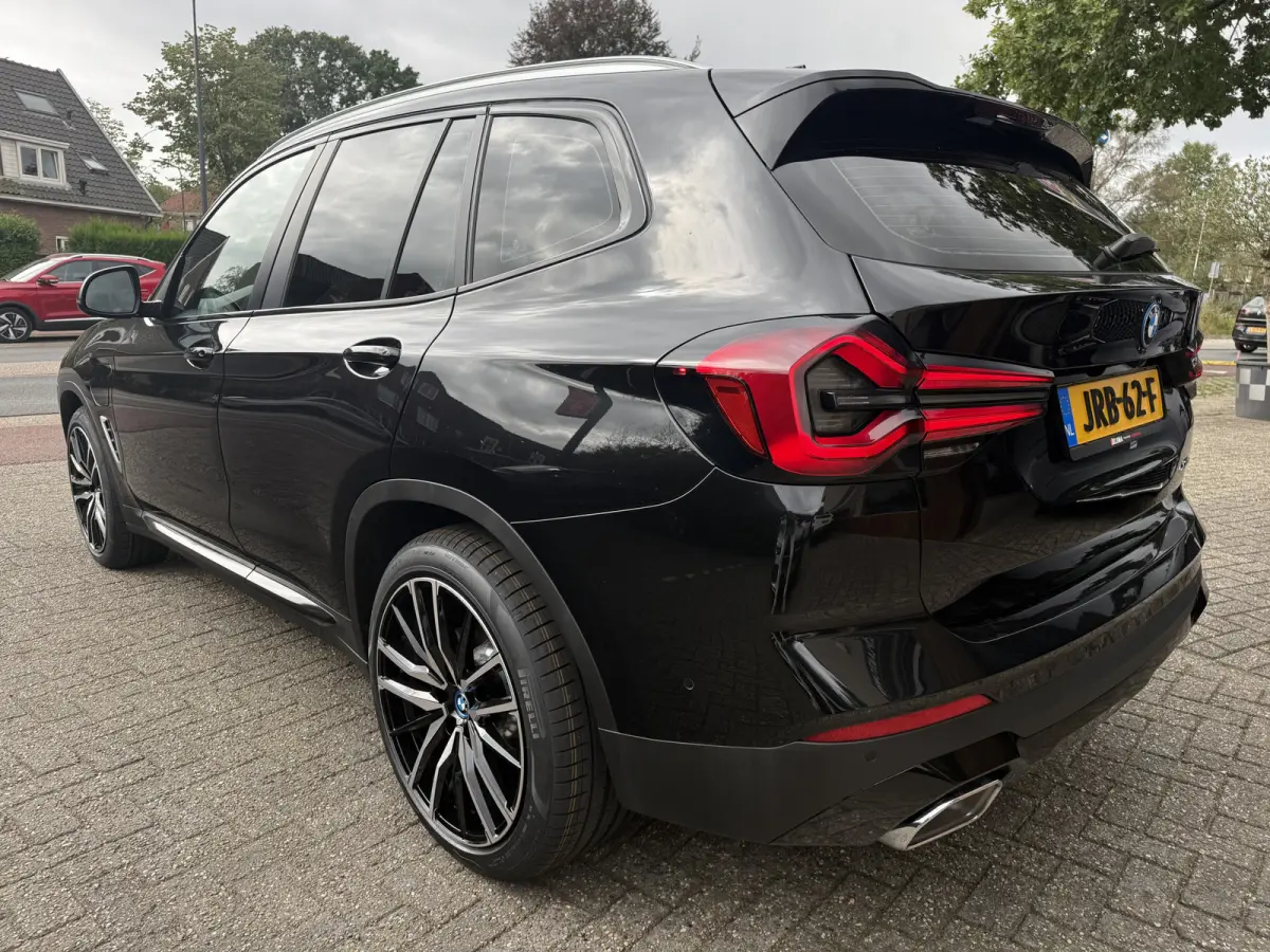 xDrive30e B.E.+ SOH 96% | Camera | Sport-pack | Navi & CarPlay
