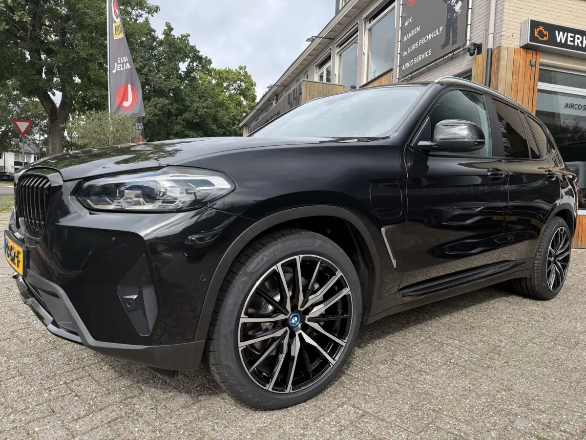 xDrive30e B.E.+ SOH 96% | Camera | Sport-pack | Navi & CarPlay