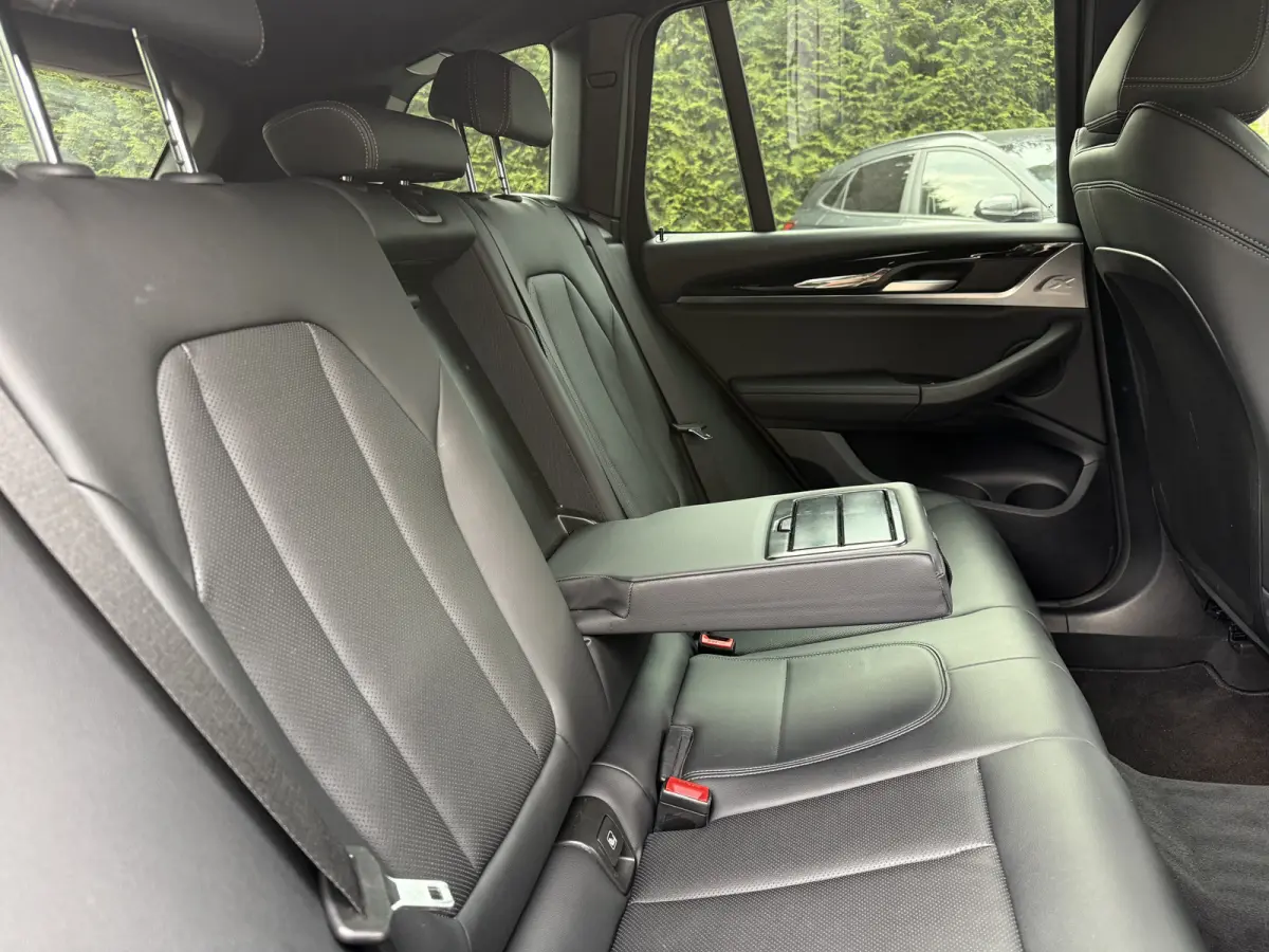 xDrive30e B.E.+ SOH 96% | Camera | Sport-pack | Navi & CarPlay