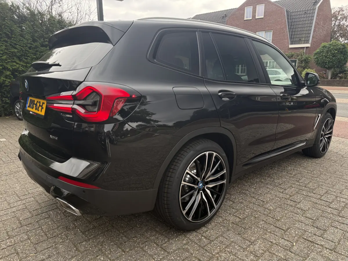xDrive30e B.E.+ SOH 96% | Camera | Sport-pack | Navi & CarPlay