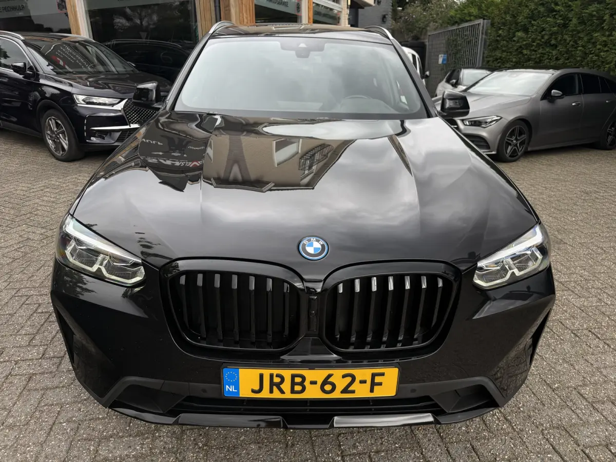 xDrive30e B.E.+ SOH 96% | Camera | Sport-pack | Navi & CarPlay