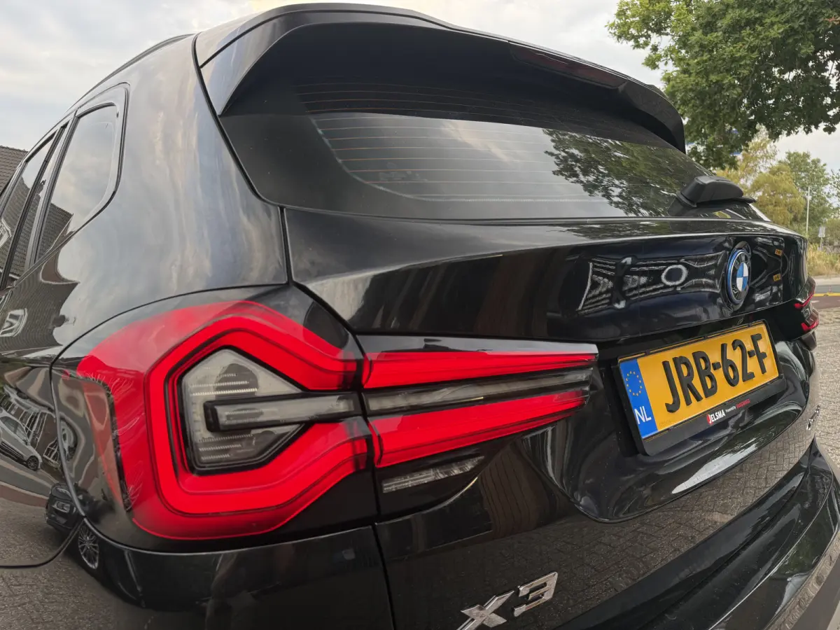 xDrive30e B.E.+ SOH 96% | Camera | Sport-pack | Navi & CarPlay