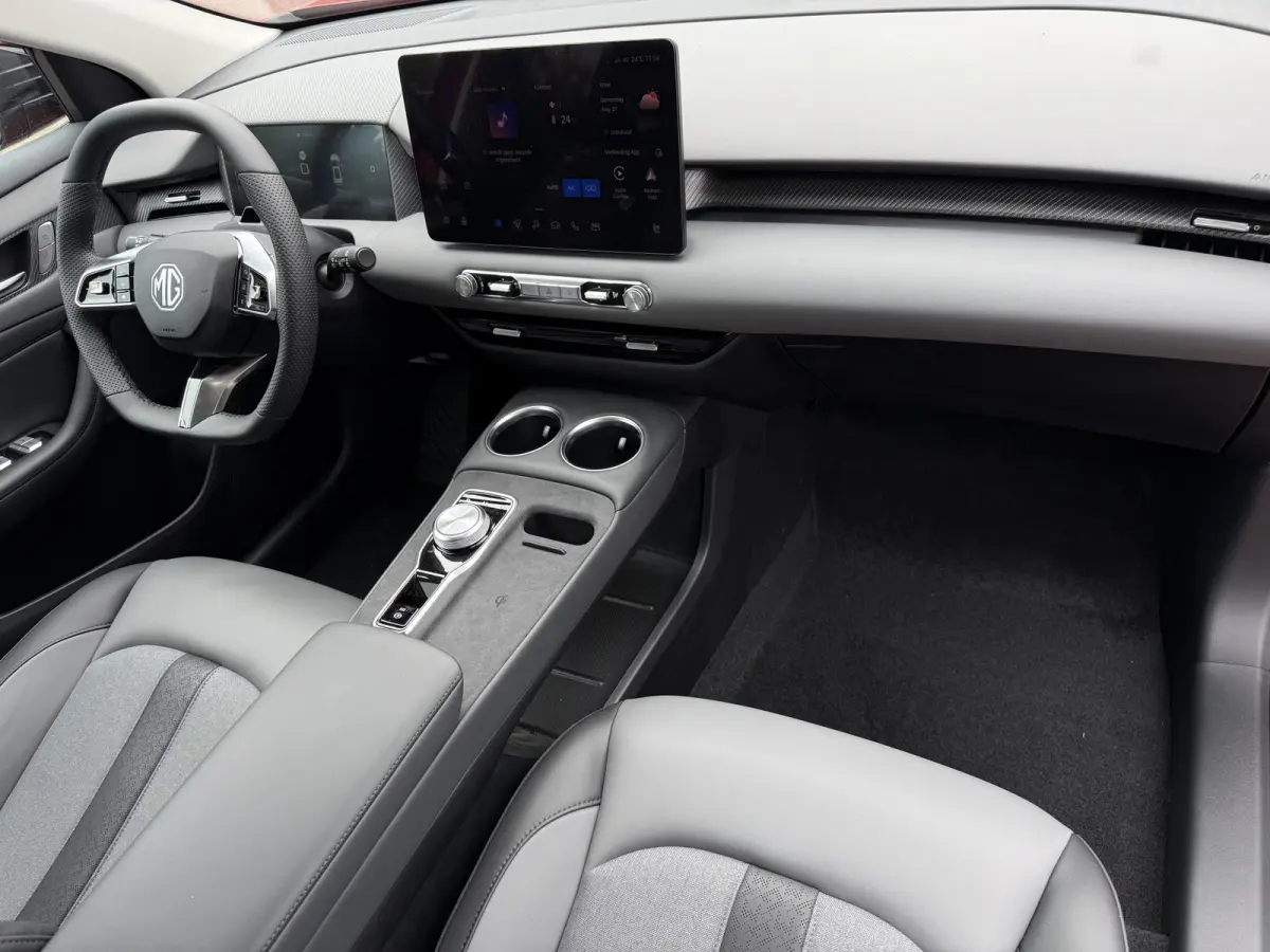 S5 EV Luxury 64 kWh, 360 camera | ACC | 3500,- VOORDEEL | Long range
