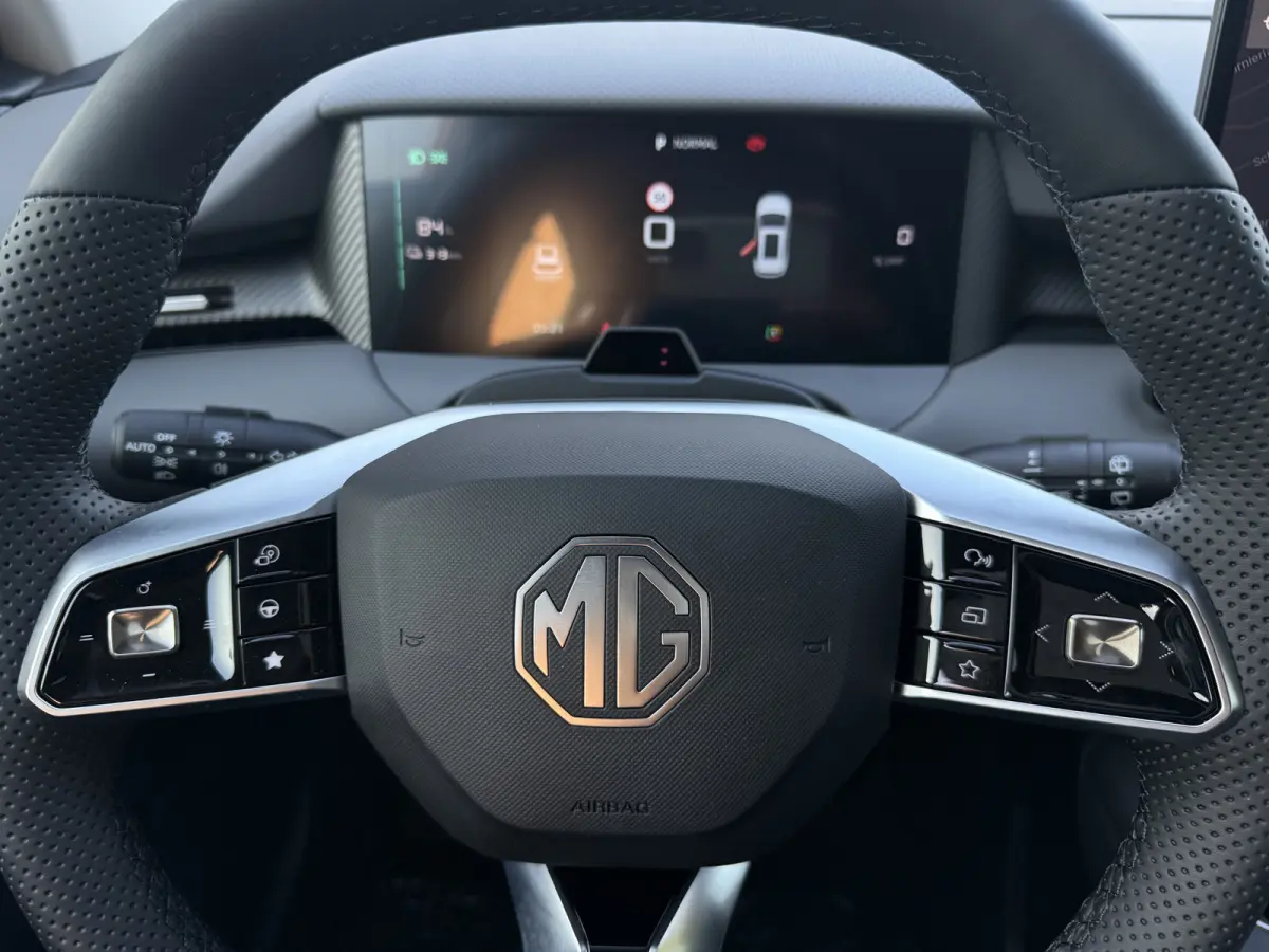 Luxury 64 kWh aut., Nieuw en Rijklaar! incl. Fabrieksgarantie