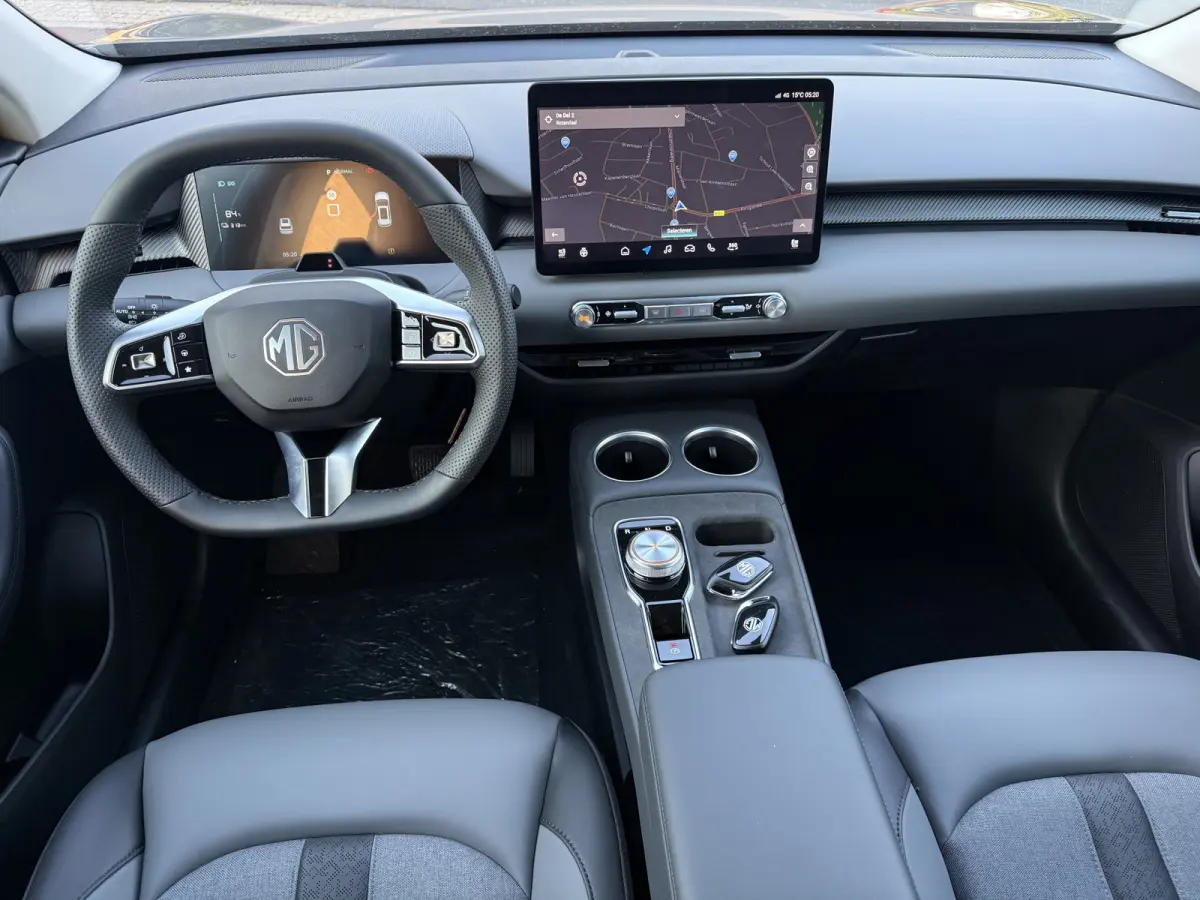 Luxury 64 kWh aut., Nieuw en Rijklaar! incl. Fabrieksgarantie