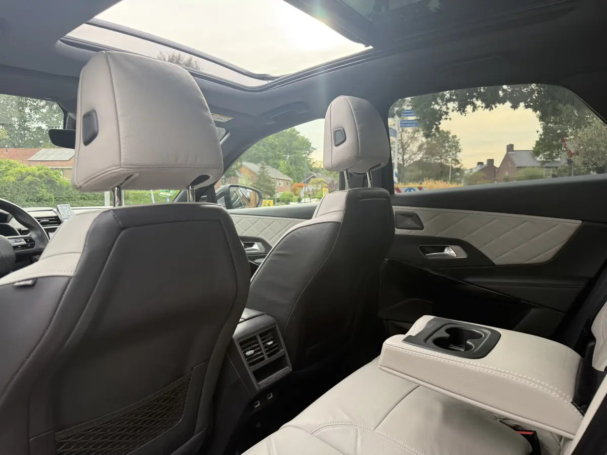 E-Tense 4x4 Rivoli Aut., SOH 95% | Pano | Trekhaak | Leer | Orig. NL auto